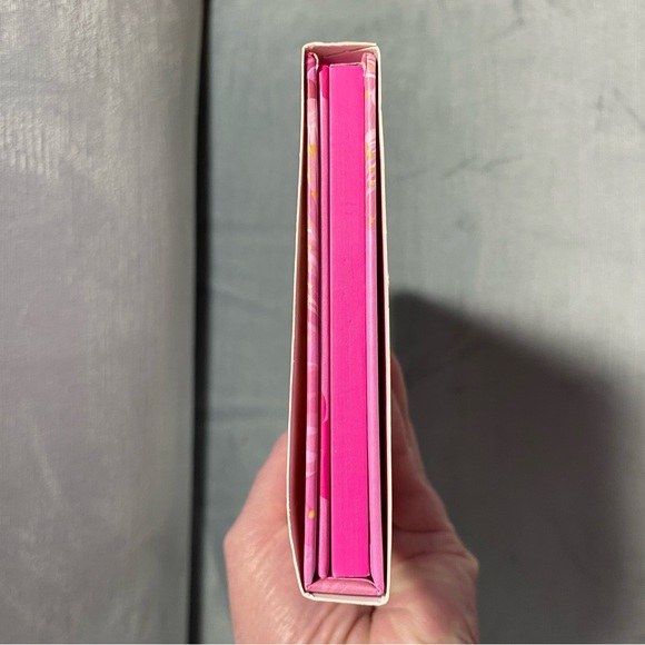 NWT Bride and Bloom cherry blossom, 18 color eyeshadow palette with mirror - Picture 10 of 15